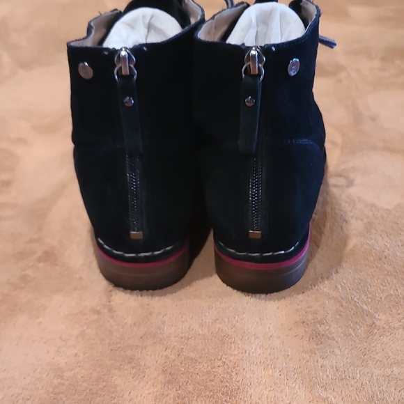 Hush Puppies Black Lace Up Boots - Picture 3 of 7